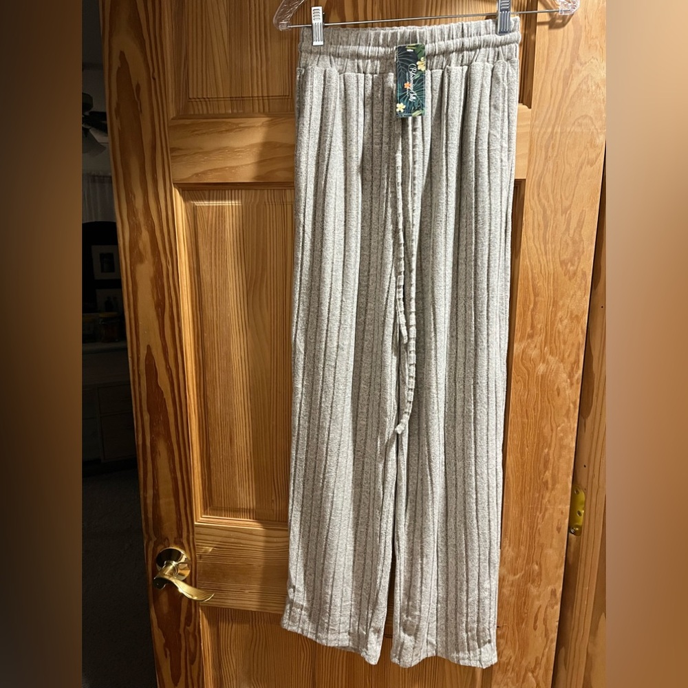 Soft & Cozy Ribbed Knit Pajama Set - Picture 5 of 13
